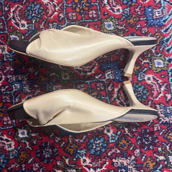 Saks fifth avenue 7.5 leather heels - Picture 3 of 5